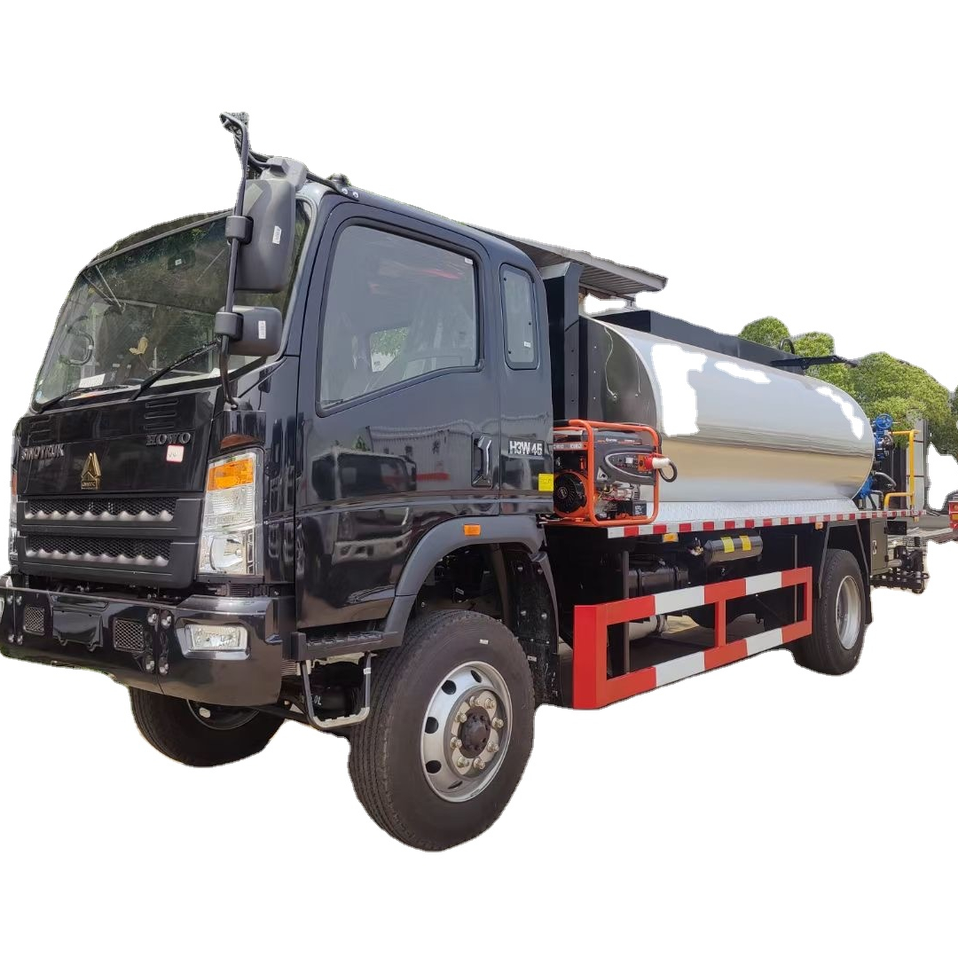 HOWO 42 10CBM Asphalt Distributor Truck Spray Hot Asphalt Truck